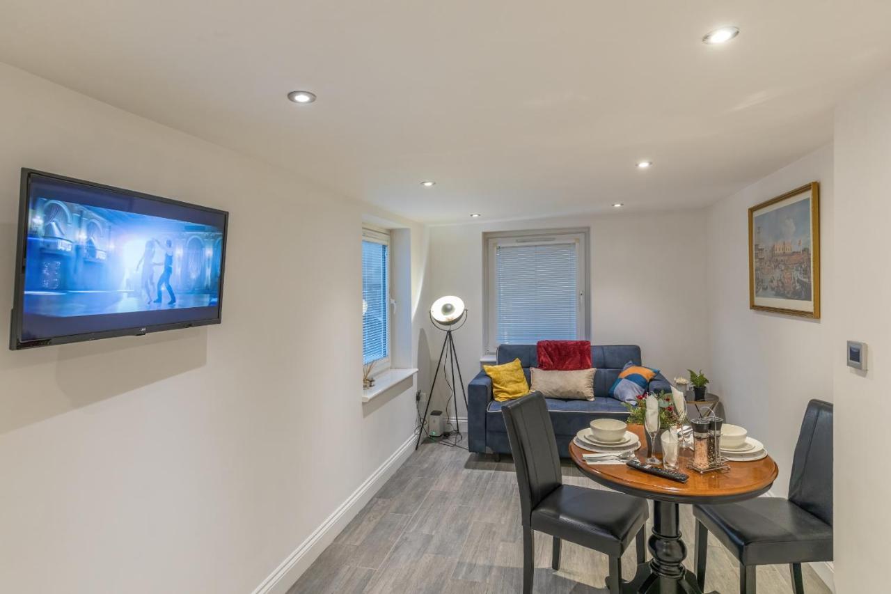 Luxury Hollywood Getaway In The Heart Of The City Brighton Exterior photo